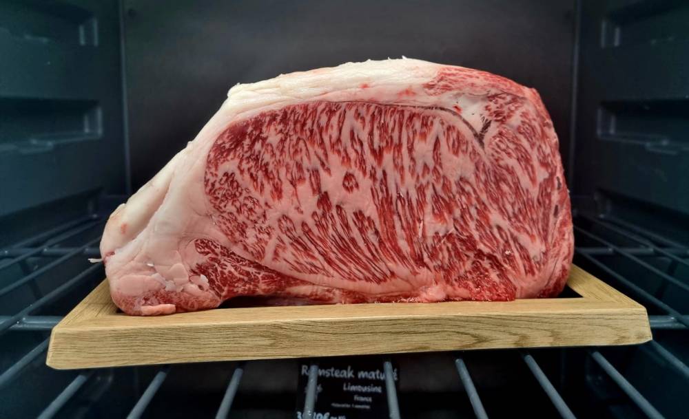Viande du Japon Kobé - pièce présentée Faux filet